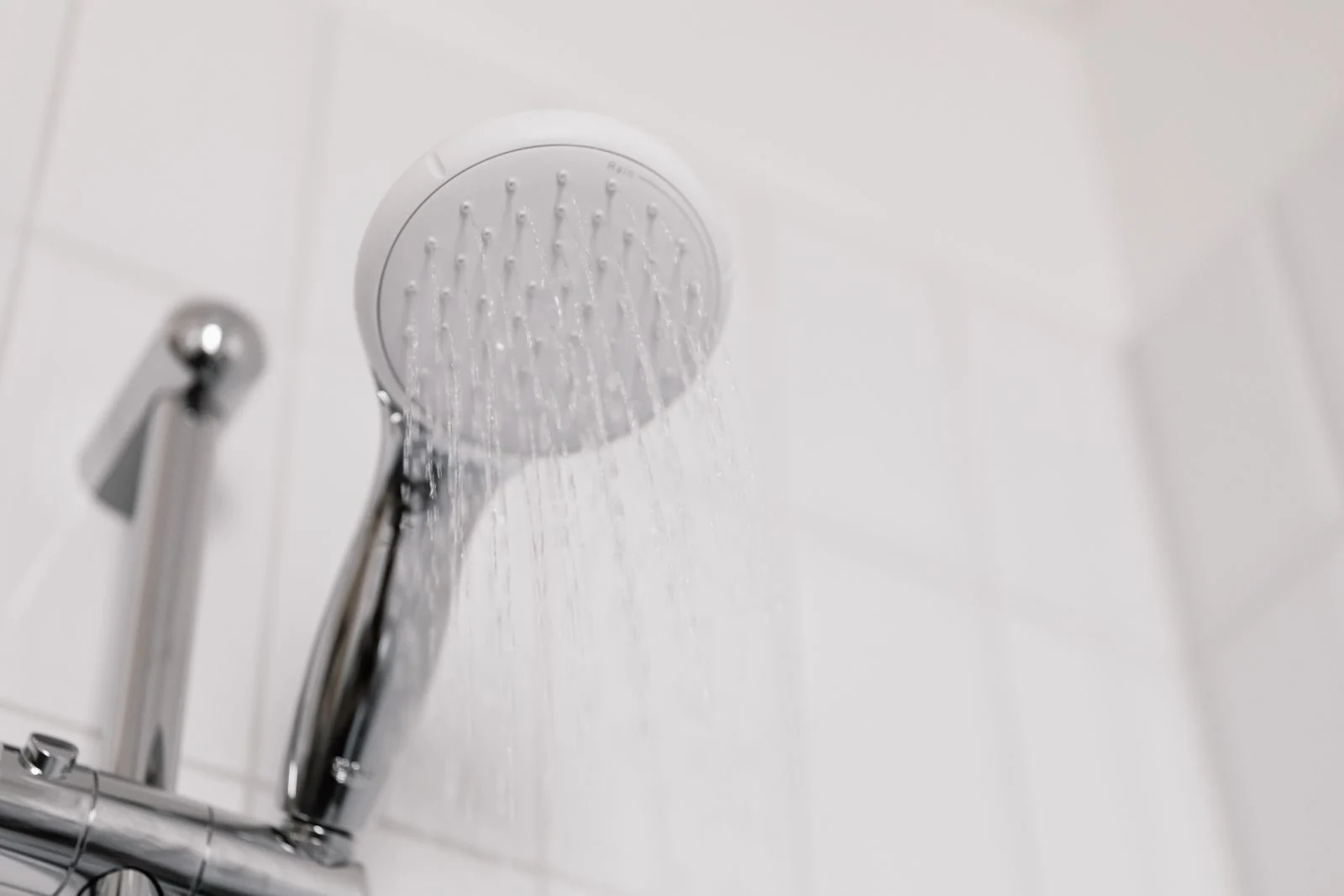Hand shower and overhead shower head